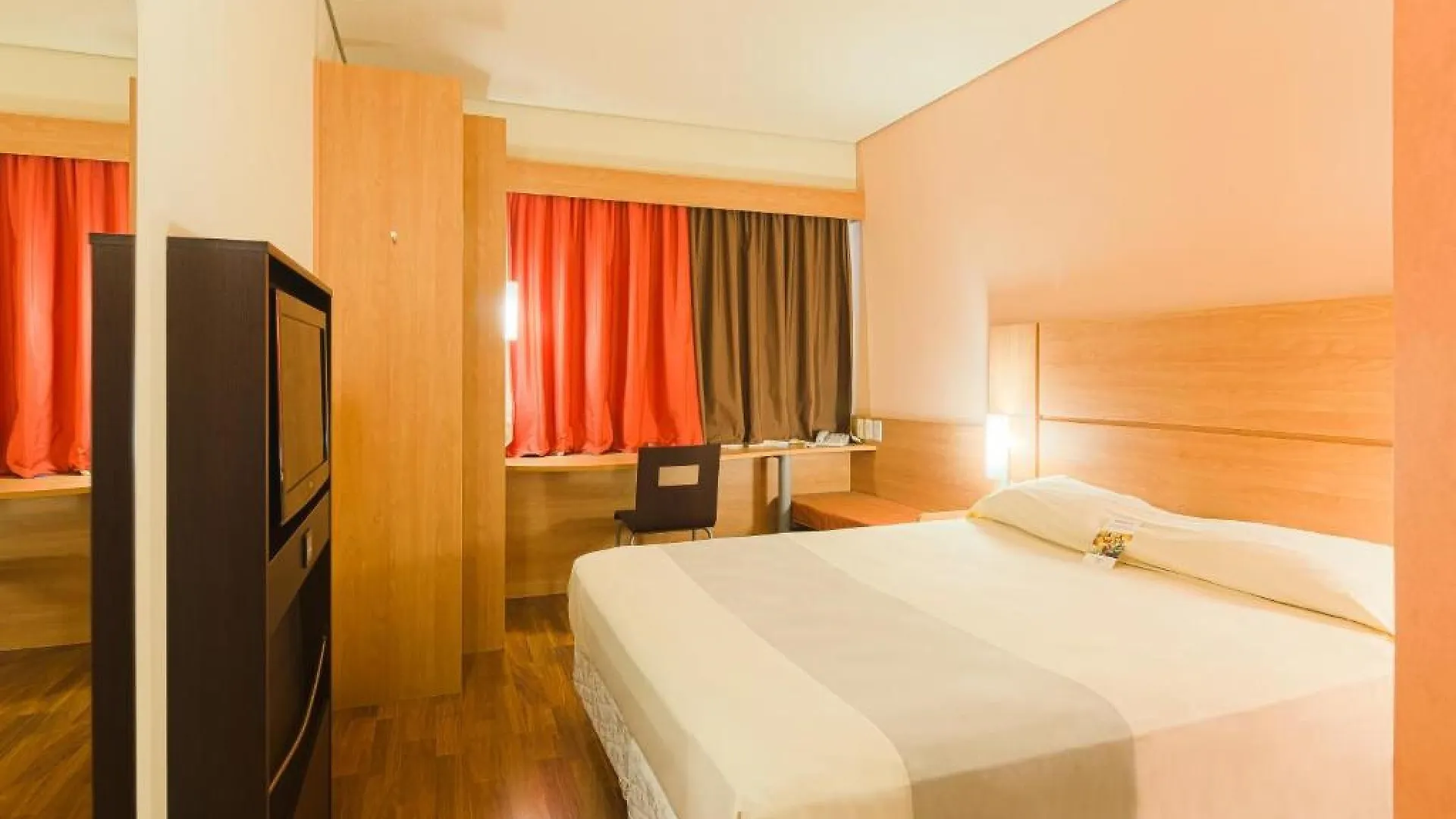 Hotel Ibis Canoas Shopping